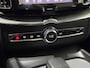 Volvo XC60 2.0 T6 Plug-in hybrid AWD Ultimate Bright / Panorama dak / Lederen interieur / Elektrische stoelen / full option