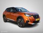 Peugeot 2008 1.2 PT 131PK H6 GT Pack Navi Stoelverwarming Camera 18"Velg Digi Cockpit DonkerGlas
