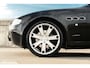 Maserati Quattroporte 4.2 ZF AUTOMAAT OPENDAK ELEK STOELEN XENON PDC CRUISE LED BLACK& BLAC COMPLETE HISTORIE