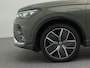 Volkswagen Tiguan R-Line-Edition 1.5 eHybrid 204 pk | Trekhaak | Panoramadak | Stuur & Stoelverwarming |