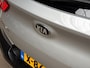 Kia Stonic 1.0 T-GDi Executive Sport Automaat (APPLE CARPLAY, NAVIGATIE, LEDER, KEYLESS, STUUR/STOELVERWARMING, LM VELGEN, SPORTSTOELEN, CAMERA, TREKHAAK, NIEUWSTAAT)