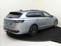 Volkswagen Passat Variant R-Line Edition - eHybrid | 'App-Connect' draadloze smartphone integratie | Afstandscontrolesysteem (Front Assist) | Automatische afstandsregeling (Adaptive Cruise Control)