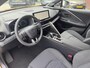 Toyota C-HR / C-HR+ 1.8 Hybrid 140 EXECUTIVE NIEUW DIRECT LEVERBAAR! JBL-AUDIO 19'' LM-VELGEN PARK-SENSOREN APPLE/ANDROID CLIMA AD-CRUISE BLIND SPOT STOELVERW KEYLESS