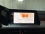 Volkswagen Golf 1.5 TSI Life Sfeerverlichting Navigatie Parkeersensoren DAB+