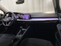 Volkswagen Golf 1.5 TSI Life Sfeerverlichting Navigatie Parkeersensoren DAB+