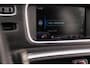 Volvo V40 1.6 T3 Momentum | 2e eigenaar | Sportstuur | Stoelverwarming | Climate control | Navigatie | Cruise control | PDC | Mistlampen | Origineel