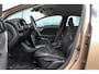 Volvo V40 1.6 T3 Momentum | 2e eigenaar | Sportstuur | Stoelverwarming | Climate control | Navigatie | Cruise control | PDC | Mistlampen | Origineel