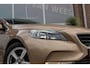 Volvo V40 1.6 T3 Momentum | 2e eigenaar | Sportstuur | Stoelverwarming | Climate control | Navigatie | Cruise control | PDC | Mistlampen | Origineel