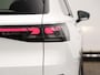 Volkswagen T-Roc R-Line First Edition 1.5 eTSI 150 PK DSG | Panoramadak| Trekhaak | Elek. achterklep | Stuur & Stoelverwarming | IQ.Light | Black Style |
