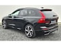 Volvo XC60 2.0 Phev T8 P AWD Ultra Dark Luchtvering - Bowers Wilkins Sound - massage stoelen - Stoel ventilatie - 22” Wielen - Panoramadak - Lighting – Head up - 360 Cam - Alarm - Climate - Privacy Glass – RC20 Interieur –  Full led koplampen – Donkere hemel  - Geluidsisolerend glas - Climate
