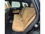 Volvo XC60 2.0 Phev T8 P AWD Ultra Dark Luchtvering - Bowers Wilkins Sound - massage stoelen - Stoel ventilatie - 22” Wielen - Panoramadak - Lighting – Head up - 360 Cam - Alarm - Climate - Privacy Glass – RC20 Interieur –  Full led koplampen – Donkere hemel  - Geluidsisolerend glas - Climate