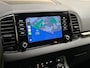 Skoda Karoq 1.5 TSI ACT Sport 150Pk Automaat (APPLE CARPLAY, GROOT NAVI, CLIMATE, KEYLESS, SPORTSTOELEN, CRUISE, PARKEERSENSOREN, NIEUWE APK, NIEUWSTAAT)