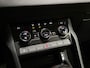 Skoda Karoq 1.5 TSI ACT Sport 150Pk Automaat (APPLE CARPLAY, GROOT NAVI, CLIMATE, KEYLESS, SPORTSTOELEN, CRUISE, PARKEERSENSOREN, NIEUWE APK, NIEUWSTAAT)