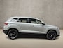 Skoda Karoq 1.5 TSI ACT Sport 150Pk Automaat (APPLE CARPLAY, GROOT NAVI, CLIMATE, KEYLESS, SPORTSTOELEN, CRUISE, PARKEERSENSOREN, NIEUWE APK, NIEUWSTAAT)