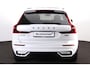 Volvo XC60 T6 Recharge AWD Plus Black Edition - Panorama/schuifdak - IntelliSafe Assist & Surround - 360º Camera - Harman/Kardon audio - Adaptieve LED koplampen - Verwarmde voorstoelen, stuur & achterbank - Parkeersensoren voor & achter - Elektr. bedienb. voorstoelen met geheugen - Head up display - Draadloze tel. lader - Extra getint glas - Elektr. inklapbare trekhaak - 21' LMV
