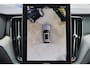 Volvo XC60 T6 Recharge AWD Plus Black Edition - Panorama/schuifdak - IntelliSafe Assist & Surround - 360º Camera - Harman/Kardon audio - Adaptieve LED koplampen - Verwarmde voorstoelen, stuur & achterbank - Parkeersensoren voor & achter - Elektr. bedienb. voorstoelen met geheugen - Head up display - Draadloze tel. lader - Extra getint glas - Elektr. inklapbare trekhaak - 21' LMV