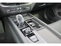 Volvo XC60 T6 Recharge AWD Plus Black Edition - Panorama/schuifdak - IntelliSafe Assist & Surround - 360º Camera - Harman/Kardon audio - Adaptieve LED koplampen - Verwarmde voorstoelen, stuur & achterbank - Parkeersensoren voor & achter - Elektr. bedienb. voorstoelen met geheugen - Head up display - Draadloze tel. lader - Extra getint glas - Elektr. inklapbare trekhaak - 21' LMV