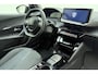 Peugeot 2008 1.2 Hybrid 145 Allure | Camera V+A | Adaptieve Cruise Control | Stoelverwarming | Apple Carplay/Android Auto draadloos | Lichtmetalen velgen