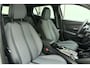 Peugeot 2008 1.2 Hybrid 145 Allure | Camera V+A | Adaptieve Cruise Control | Stoelverwarming | Apple Carplay/Android Auto draadloos | Lichtmetalen velgen