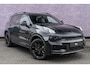 Lynk & Co 01 1.5 More | Adaptieve Cruise Control | Dodehoekdetectie | Panoramadak | Stoelverwarming | Stuurverwarming | Infinity Premium Audio Systeem| Apple Carplay/Android Auto | 360 graden Camera | 15,4 inch middendisplay | Elektrisch/Schuifkanteldak | 20 inch lichtmetalen velgen | Lederen bekleding | Elektrisch bedienbare achterklep