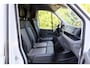 Volkswagen Crafter 35 2.0 TDI L5H3 2018 | Parkeersensoren | Carplay | Boekjes | 2 Sleutels | Elektrische Ramen | Tussenschot Volledig | Bluetooth