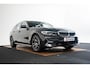 BMW 3-Serie Touring 330e Luxury Line - Panoramadak - Active Cruise Control - BMW Laserlight - Head up - Comfort Access - Sportstoelen - Elektrisch verwarmbare/verstelbare stoelen -