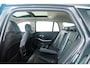 BMW 3-Serie Touring 330e Luxury Line - Panoramadak - Active Cruise Control - BMW Laserlight - Head up - Comfort Access - Sportstoelen - Elektrisch verwarmbare/verstelbare stoelen -