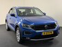 Volkswagen T-Roc 1.5 TSI 150PK DSG Sport Business Team Apple/Android/Navi / Afn. Trekhaak / Stoel & Stuurverw. / PDC / Camera / Climate