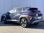Hyundai Kona 1.6 GDI HEV Comfort Smart / Fabrieksgarantie tot 1-2030 / Stuur- & Stoelverwarming / Adaptief cruise control / Achteruitrijcamera / Climate control / Keyless Entry/Start / Apple Carplay Android Auto / Navigatie / Parkeersensoren voor en achter /