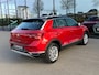 Volkswagen T-Roc 1.5 TSI 150pk DSG Style | Navigatie | Standkachel | Camera | Elek. Achterklep | Dode hoek | 4-Season banden | Rijklaar incl. garantie