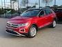 Volkswagen T-Roc 1.5 TSI 150pk DSG Style | Navigatie | Standkachel | Camera | Elek. Achterklep | Dode hoek | 4-Season banden | Rijklaar incl. garantie