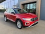 Volkswagen T-Roc 1.5 TSI 150pk DSG Style | Navigatie | Standkachel | Camera | Elek. Achterklep | Dode hoek | 4-Season banden | Rijklaar incl. garantie