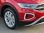 Volkswagen T-Roc 1.5 TSI 150pk DSG Style | Navigatie | Standkachel | Camera | Elek. Achterklep | Dode hoek | 4-Season banden | Rijklaar incl. garantie