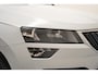 Skoda Karoq 1.5 TSI ACT 150pk Business Ed. Aut. [ Navi Clima Stoelverwarmin Trekhaak ]