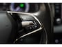 Skoda Karoq 1.5 TSI ACT 150pk Business Ed. Aut. [ Navi Clima Stoelverwarmin Trekhaak ]
