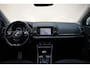 Skoda Karoq 1.5 TSI ACT 150pk Business Ed. Aut. [ Navi Clima Stoelverwarmin Trekhaak ]