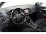 Skoda Karoq 1.5 TSI ACT 150pk Business Ed. Aut. [ Navi Clima Stoelverwarmin Trekhaak ]