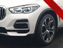 BMW X5 xDrive45e X Line PHEV 395pk Dealer O.H. | Trekhaak Af Fabriek | Luchtvering | Adaptive Cruise | Head Up | 360 Camera | Adaptief Onderstel | Laser LED | Lederen Sportstoelen Memory & Verwarmd | Sfeerverlichting | Keyless | Plug In H