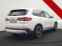 BMW X5 xDrive45e X Line PHEV 395pk Dealer O.H. | Trekhaak Af Fabriek | Luchtvering | Adaptive Cruise | Head Up | 360 Camera | Adaptief Onderstel | Laser LED | Lederen Sportstoelen Memory & Verwarmd | Sfeerverlichting | Keyless | Plug In H