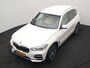 BMW X5 xDrive45e X Line PHEV 395pk Dealer O.H. | Trekhaak Af Fabriek | Luchtvering | Adaptive Cruise | Head Up | 360 Camera | Adaptief Onderstel | Laser LED | Lederen Sportstoelen Memory & Verwarmd | Sfeerverlichting | Keyless | Plug In H