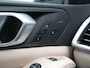 BMW X5 xDrive45e X Line PHEV 395pk Dealer O.H. | Trekhaak Af Fabriek | Luchtvering | Adaptive Cruise | Head Up | 360 Camera | Adaptief Onderstel | Laser LED | Lederen Sportstoelen Memory & Verwarmd | Sfeerverlichting | Keyless | Plug In H