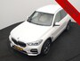 BMW X5 xDrive45e X Line PHEV 395pk Dealer O.H. | Trekhaak Af Fabriek | Luchtvering | Adaptive Cruise | Head Up | 360 Camera | Adaptief Onderstel | Laser LED | Lederen Sportstoelen Memory & Verwarmd | Sfeerverlichting | Keyless | Plug In H