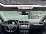 Volkswagen Tiguan 1.5 TSI DSG Highline PANO DIGIDASH TREKHAAK 1E EIGENAAR