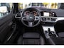 BMW 3-Serie Touring 318i Business Edition Plus | Sport Line | 2e eigenaar | NL auto | Shadow Line | HiFi audio | DAB | M-sportstuur | Sportstoelen | Ambient light | Carplay | PDC