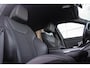 BMW 3-Serie Touring 318i Business Edition Plus | Sport Line | 2e eigenaar | NL auto | Shadow Line | HiFi audio | DAB | M-sportstuur | Sportstoelen | Ambient light | Carplay | PDC