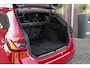 BMW 3-Serie Touring 318i Business Edition Plus | Sport Line | 2e eigenaar | NL auto | Shadow Line | HiFi audio | DAB | M-sportstuur | Sportstoelen | Ambient light | Carplay | PDC