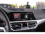 BMW 3-Serie Touring 318i Business Edition Plus | Sport Line | 2e eigenaar | NL auto | Shadow Line | HiFi audio | DAB | M-sportstuur | Sportstoelen | Ambient light | Carplay | PDC
