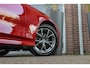 BMW 3-Serie Touring 318i Business Edition Plus | Sport Line | 2e eigenaar | NL auto | Shadow Line | HiFi audio | DAB | M-sportstuur | Sportstoelen | Ambient light | Carplay | PDC
