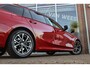 BMW 3-Serie Touring 318i Business Edition Plus | Sport Line | 2e eigenaar | NL auto | Shadow Line | HiFi audio | DAB | M-sportstuur | Sportstoelen | Ambient light | Carplay | PDC