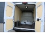 Opel Movano 2.2D 180pk S&S L2H2 3.5t | Automaat | Camera | 3-Zits | Parkeersensoren rondom | Winter & zomerset | 25.000km |